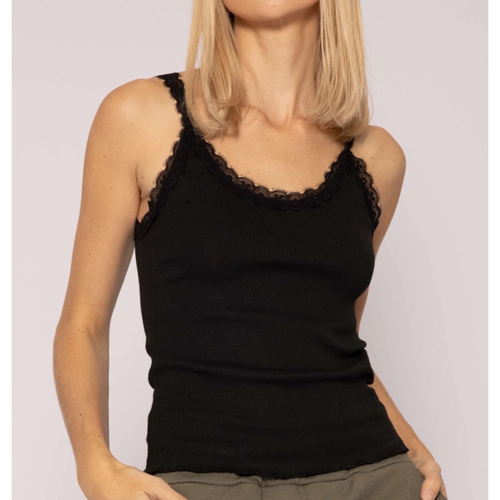 Stretchy Ribbed Seamless Lace Trim Tank Top